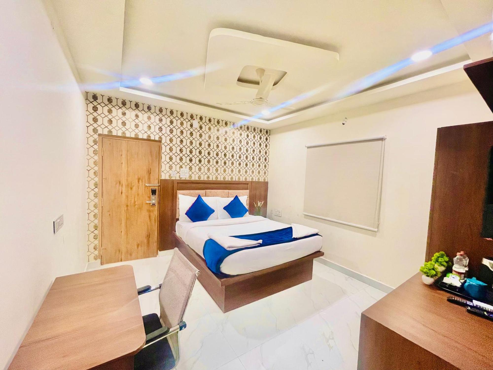 Hotel Eagle Grand Hyderabad Airport Zone 商沙巴 外观 照片