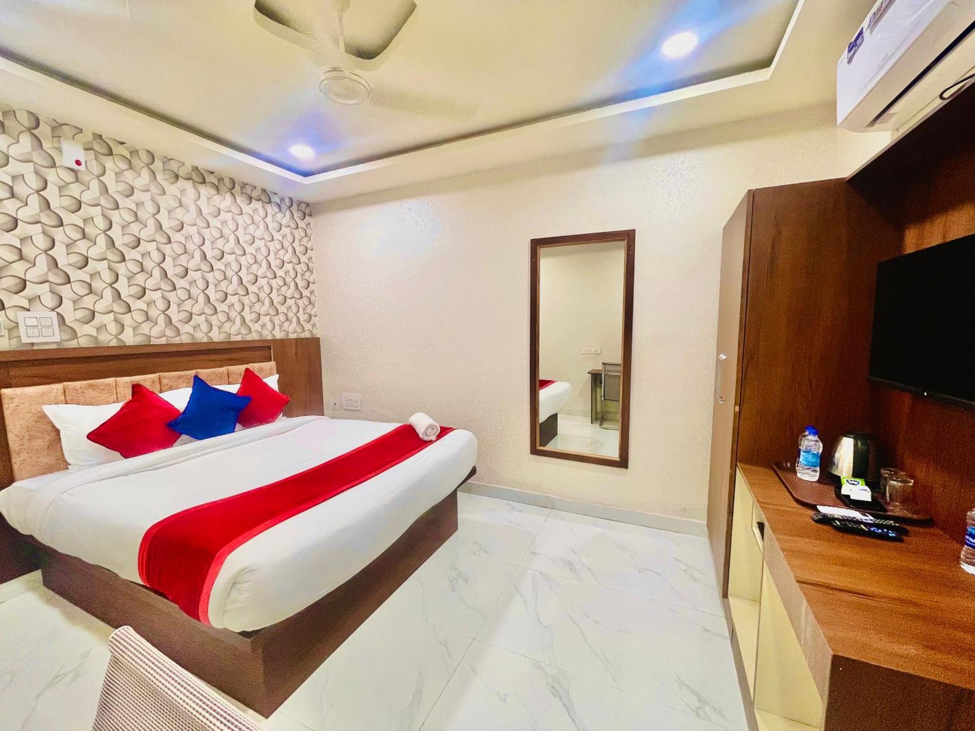 Hotel Eagle Grand Hyderabad Airport Zone 商沙巴 外观 照片